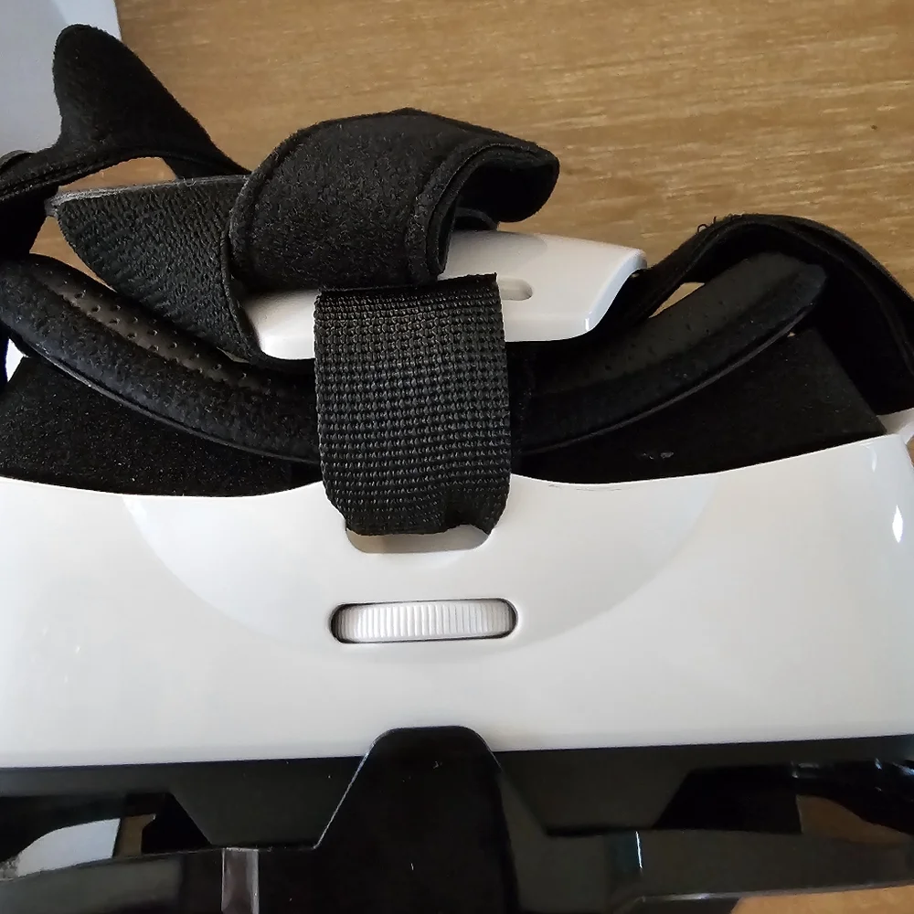 Canbor virtual reality headset